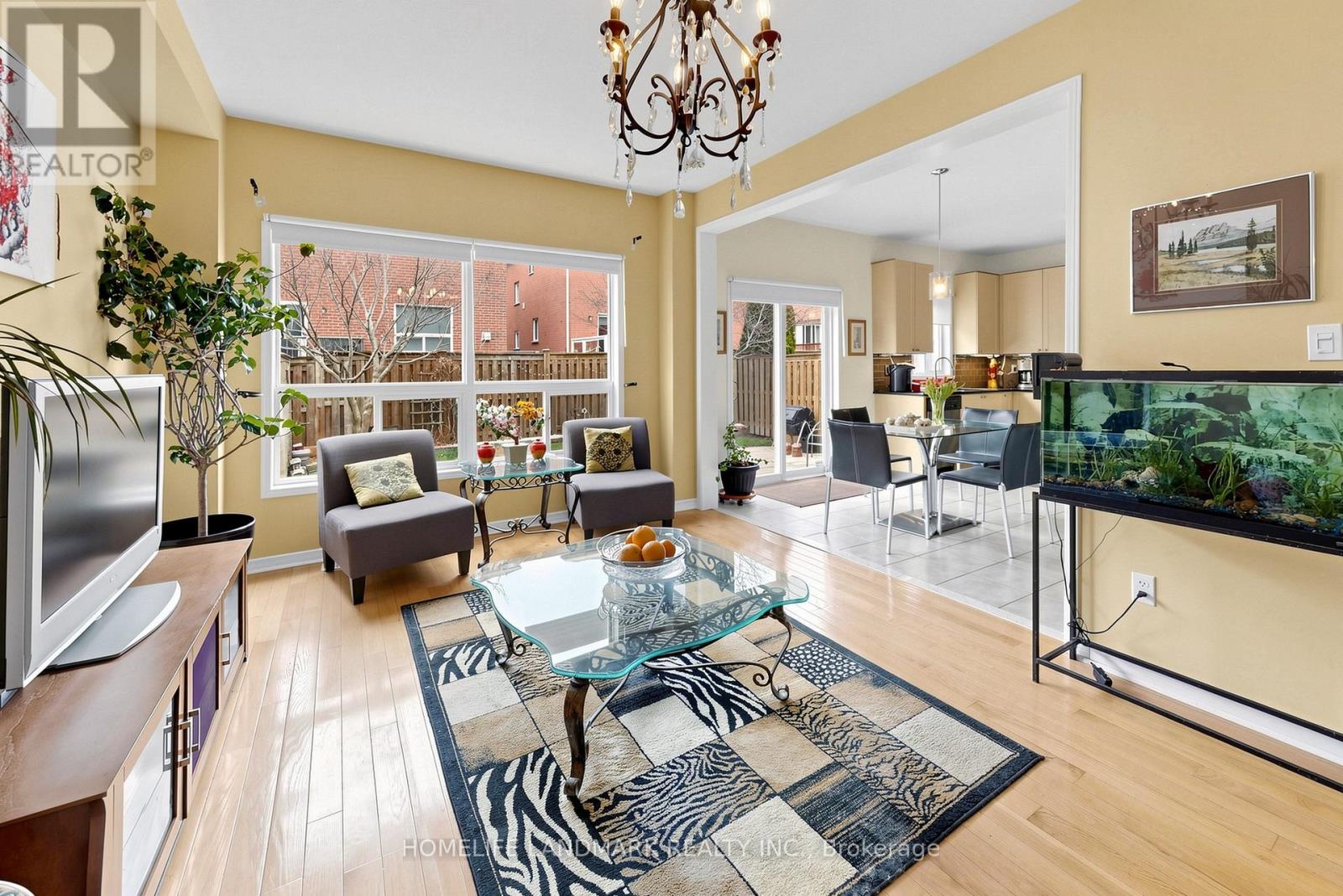 88 Barnwood Drive, Richmond Hill, Ontario  L4E 5A2 - Photo 5 - N13030436