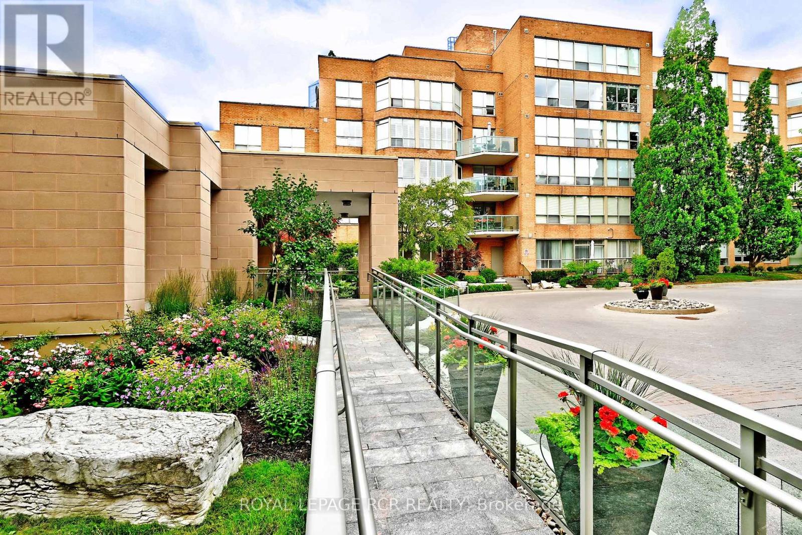 509 - 14924 Yonge Street, Aurora, Ontario  L4G 6H7 - Photo 3 - N13030446