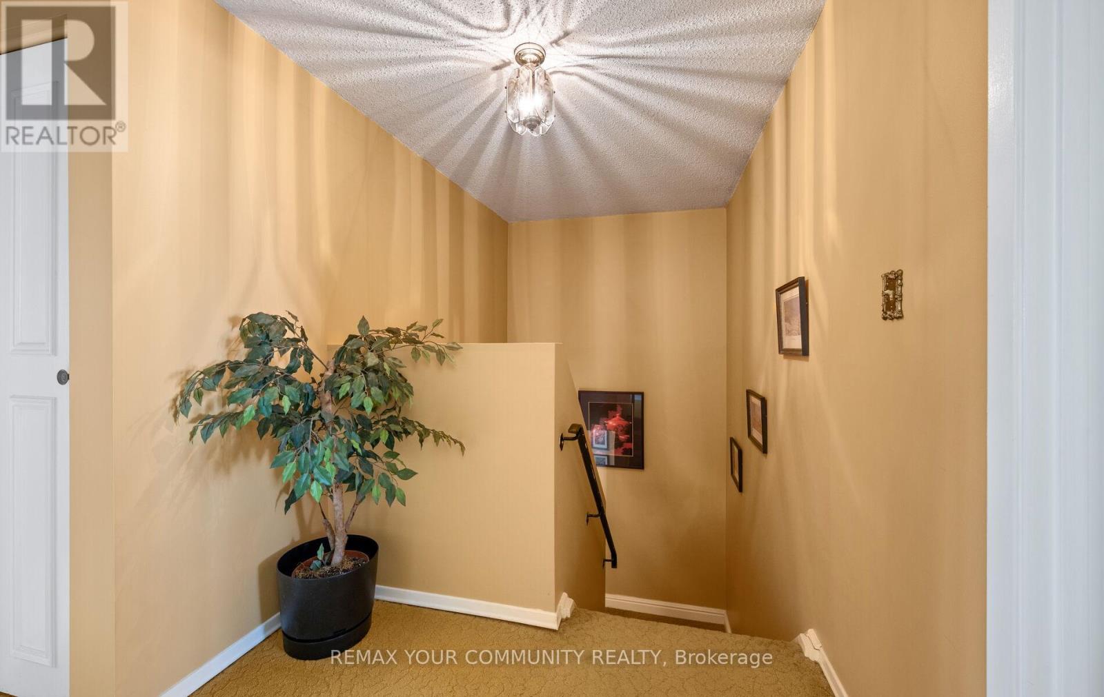 4 Sandusky Crescent, Aurora, Ontario  L4G 3N4 - Photo 12 - N13030450