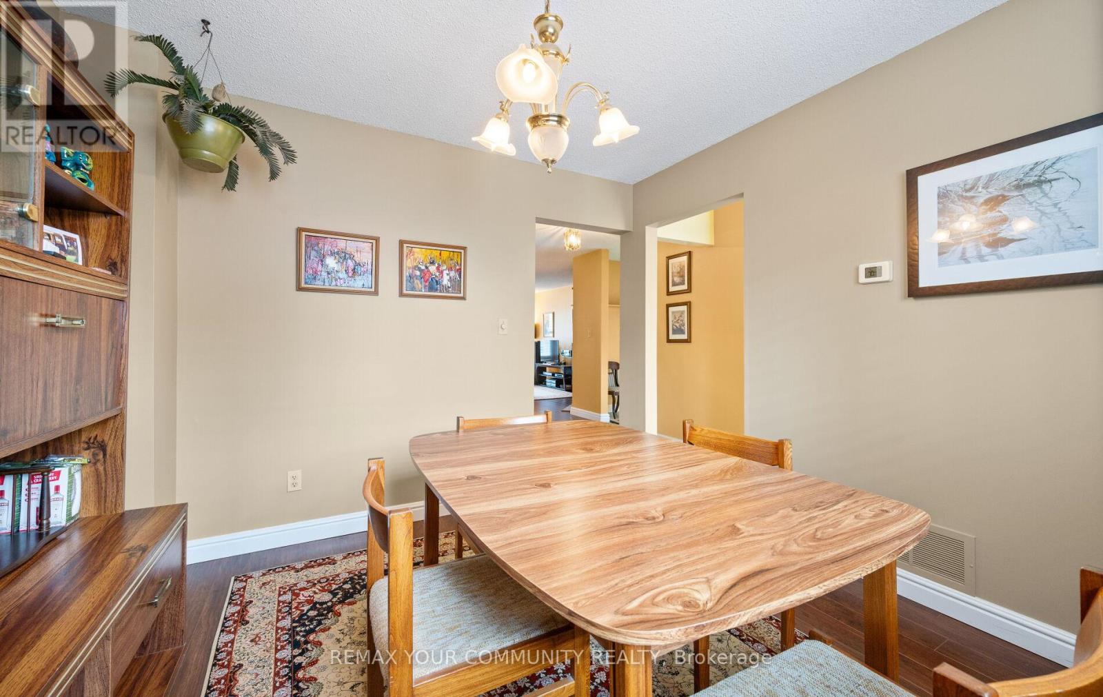 4 Sandusky Crescent, Aurora, Ontario  L4G 3N4 - Photo 8 - N13030450