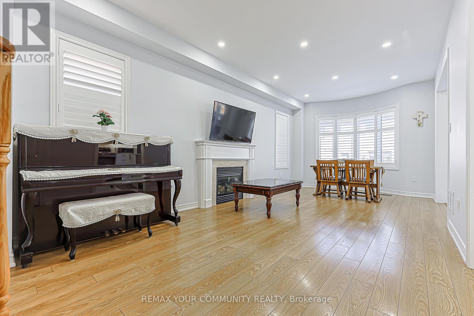 10 Hua Du Avenue, Markham (Berczy), Ontario  L6C 0S2 - Photo 3 - N13030484