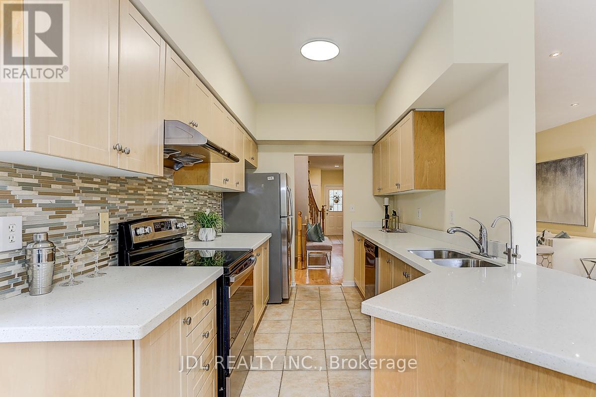 14 Zermatt Way, Markham, Ontario  L3R 5H9 - Photo 19 - N13030514