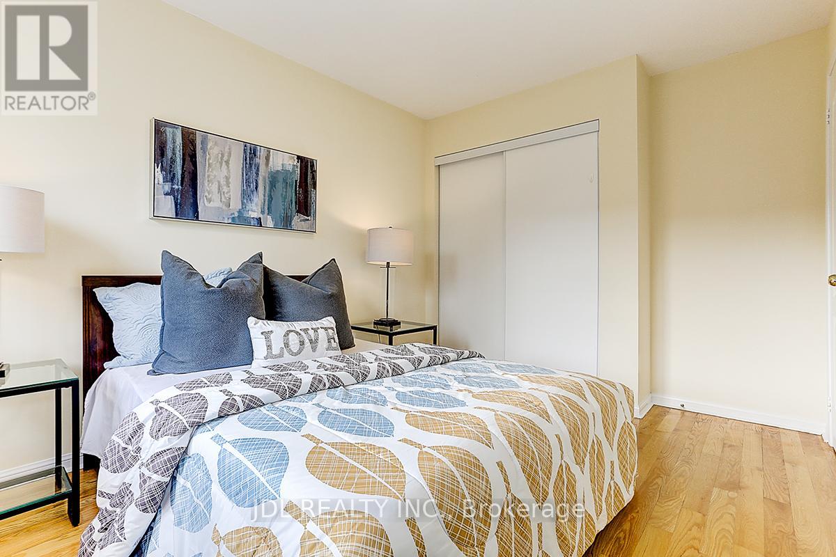 14 Zermatt Way, Markham, Ontario  L3R 5H9 - Photo 26 - N13030514