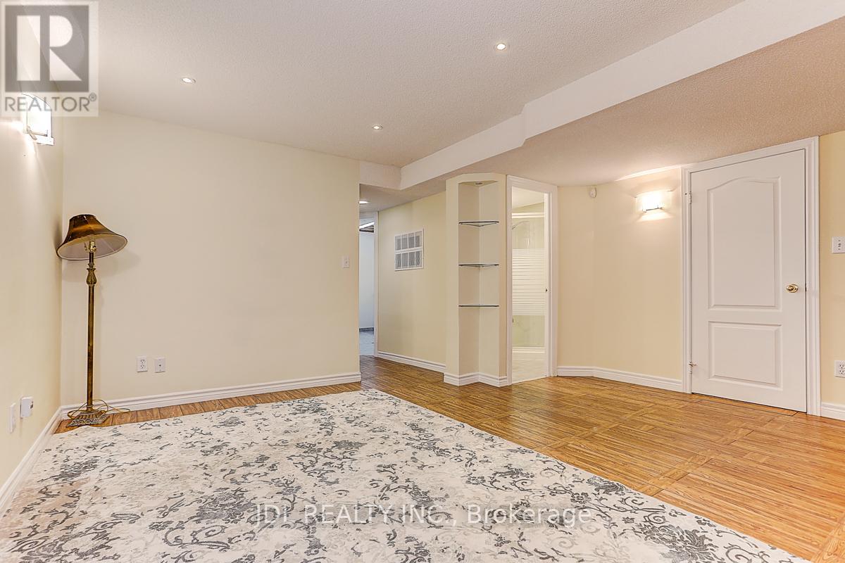 14 Zermatt Way, Markham, Ontario  L3R 5H9 - Photo 37 - N13030514