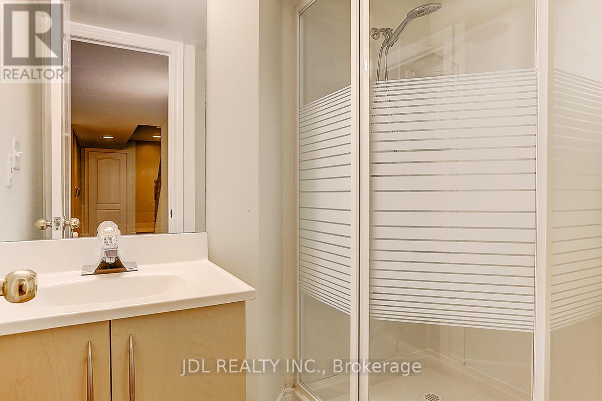 14 Zermatt Way, Markham, Ontario  L3R 5H9 - Photo 40 - N13030514