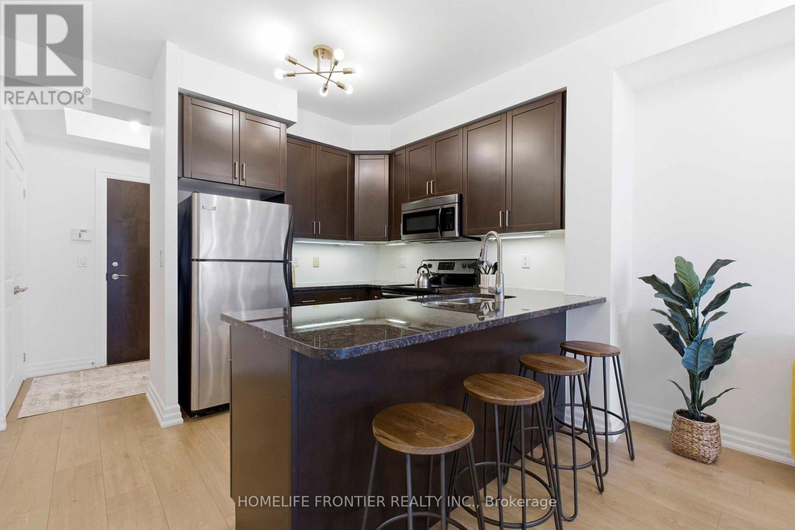 209 - 180 John West Way, Aurora, Ontario  L4G 0R3 - Photo 11 - N13030546