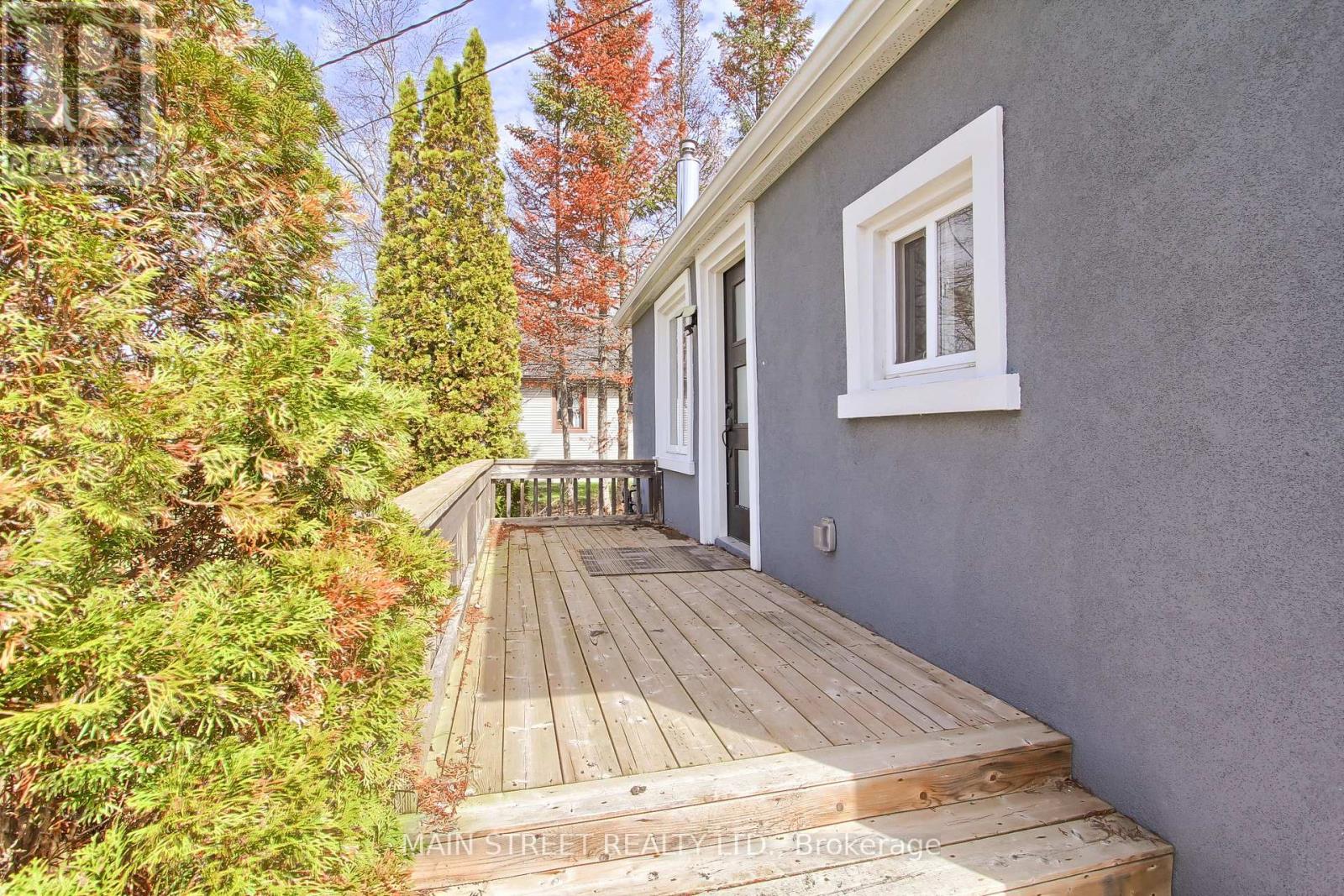 127 Woodfield Drive N, Georgina, Ontario  L0E 1N0 - Photo 2 - N13030568