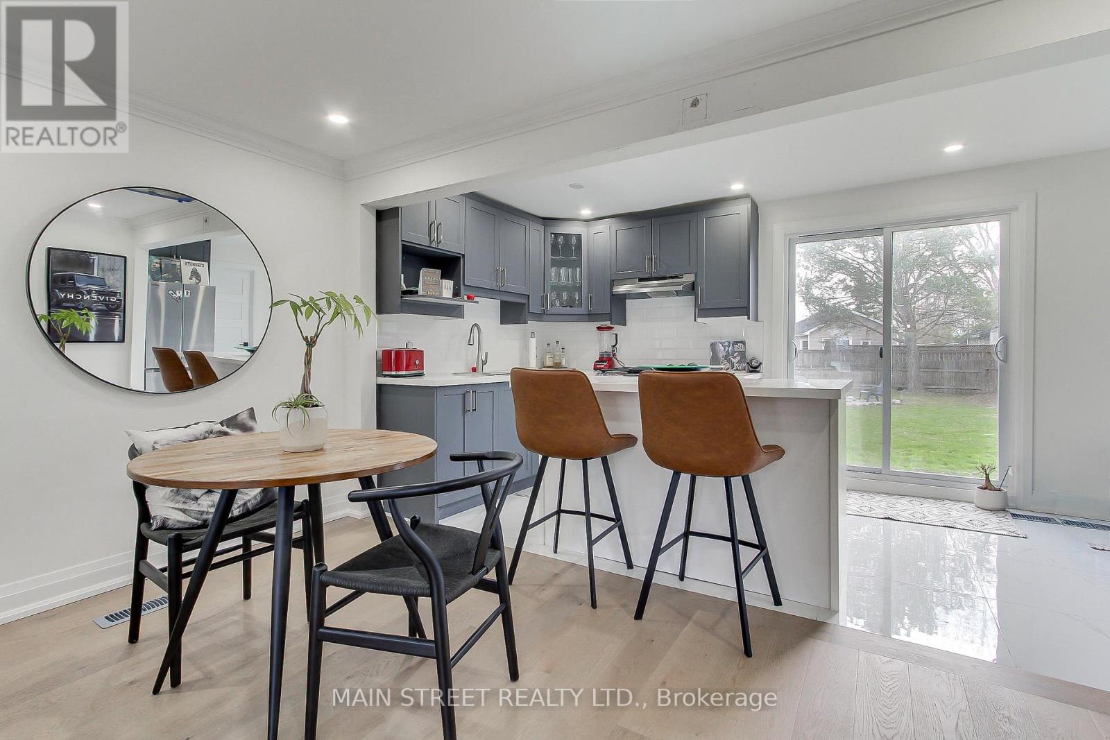 127 Woodfield Drive N, Georgina, Ontario  L0E 1N0 - Photo 5 - N13030568