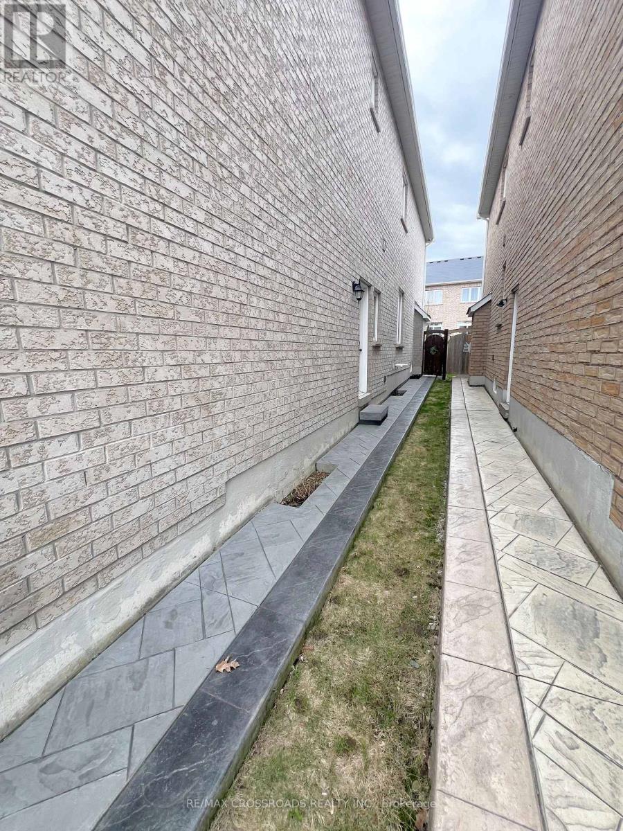 Basement - 126 Eastvale Drive, Markham (Cedarwood), Ontario  L3S 0B3 - Photo 2 - N13030616