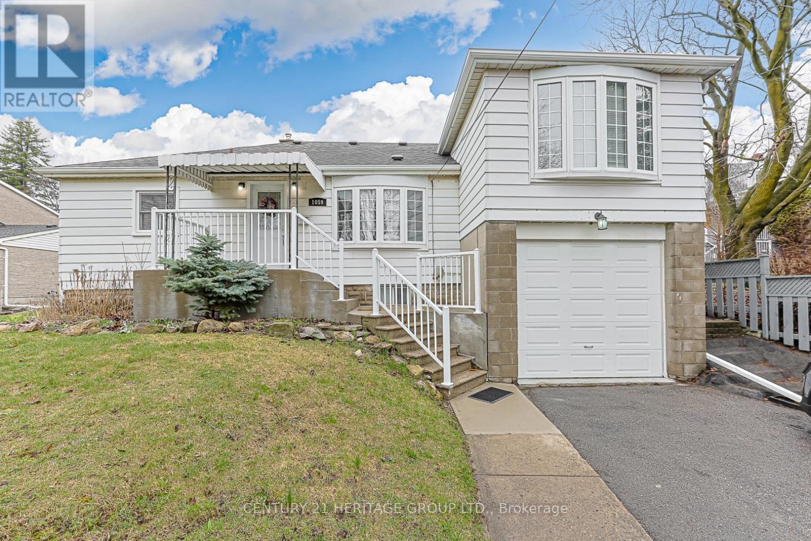 1059 GORHAM STREET, Newmarket, Ontario