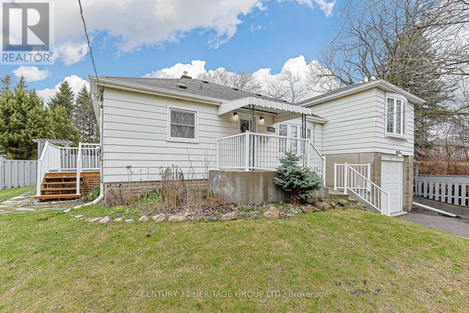 1059 Gorham Street, Newmarket, Ontario  L3Y 5G9 - Photo 3 - N13030628