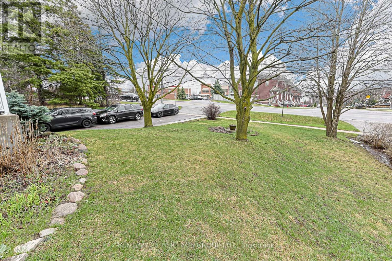 1059 Gorham Street, Newmarket, Ontario  L3Y 5G9 - Photo 4 - N13030628