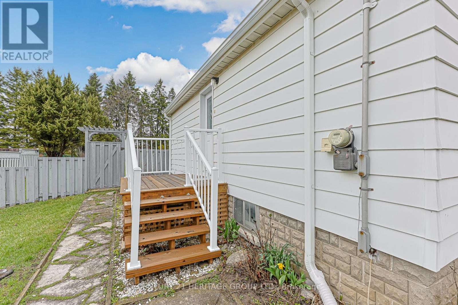 1059 Gorham Street, Newmarket, Ontario  L3Y 5G9 - Photo 9 - N13030628