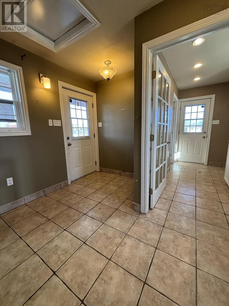 669 Lakeside Road, Dayton, Nova Scotia  B5A 5K3 - Photo 8 - 202604339