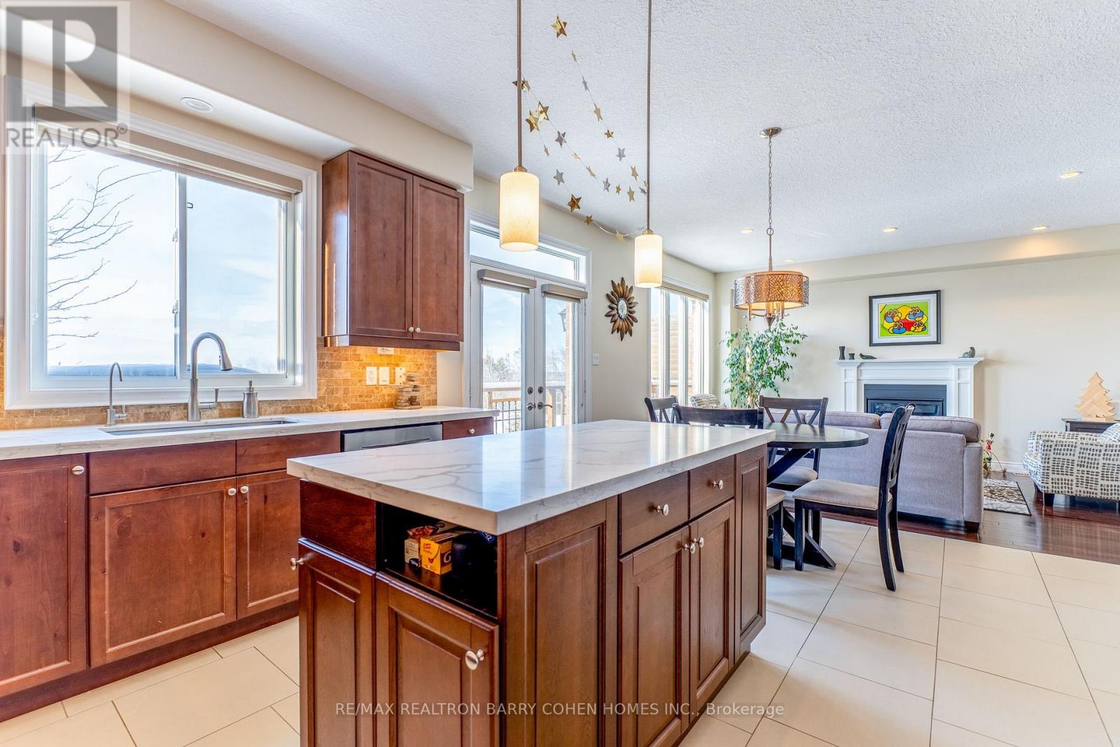 137 Jewel House Lane, Barrie (Innis-Shore), Ontario  L4N 6E1 - Photo 11 - S13030352