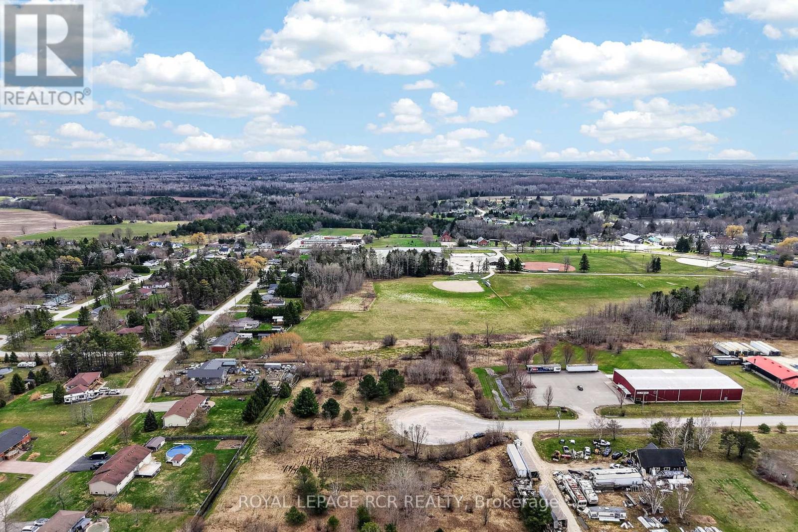 11 Greengage Road, Clearview, Ontario  L0M 1N0 - Photo 2 - S13030452