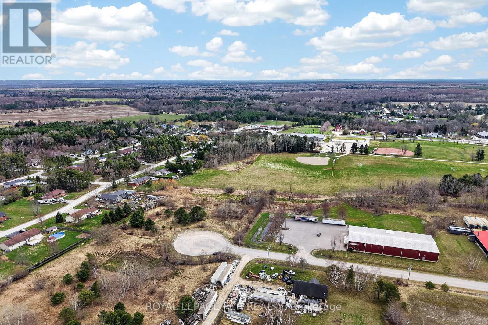 11 Greengage Road, Clearview, Ontario  L0M 1N0 - Photo 3 - S13030452