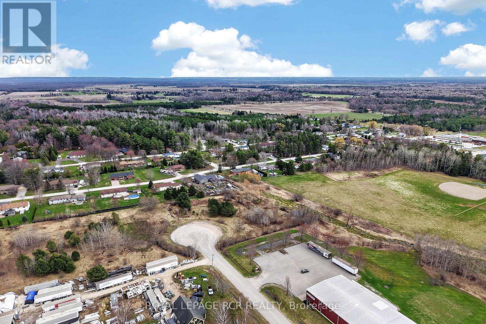 11 Greengage Road, Clearview, Ontario  L0M 1N0 - Photo 4 - S13030452