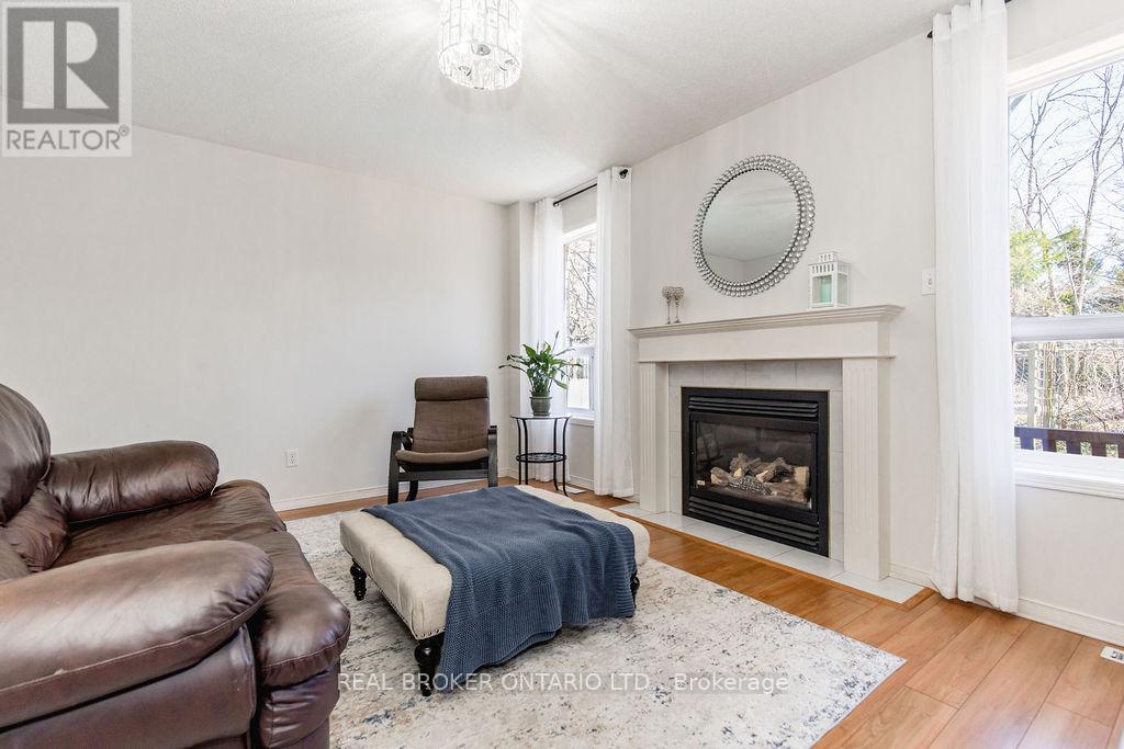 65 Benson Drive, Barrie, Ontario  L4N 7Y2 - Photo 10 - S13030578