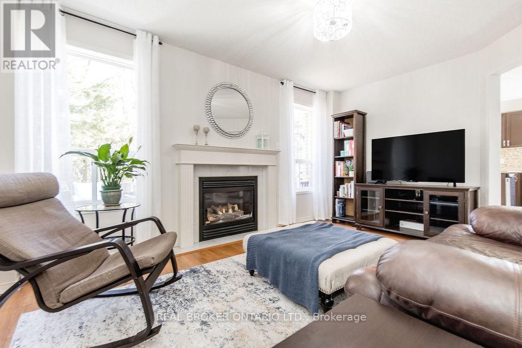 65 Benson Drive, Barrie, Ontario  L4N 7Y2 - Photo 11 - S13030578