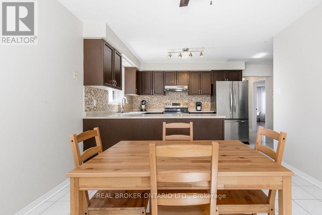 65 Benson Drive, Barrie, Ontario  L4N 7Y2 - Photo 18 - S13030578