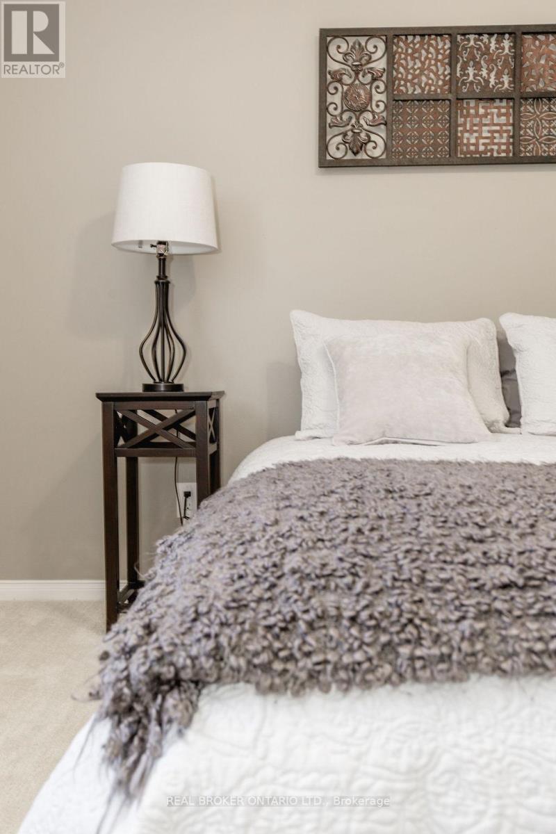 65 Benson Drive, Barrie, Ontario  L4N 7Y2 - Photo 33 - S13030578