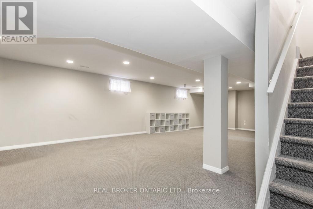 65 Benson Drive, Barrie, Ontario  L4N 7Y2 - Photo 39 - S13030578