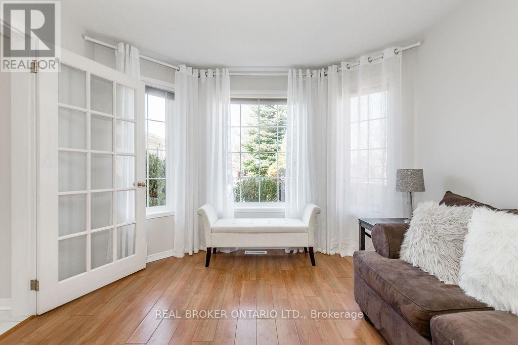 65 Benson Drive, Barrie, Ontario  L4N 7Y2 - Photo 5 - S13030578