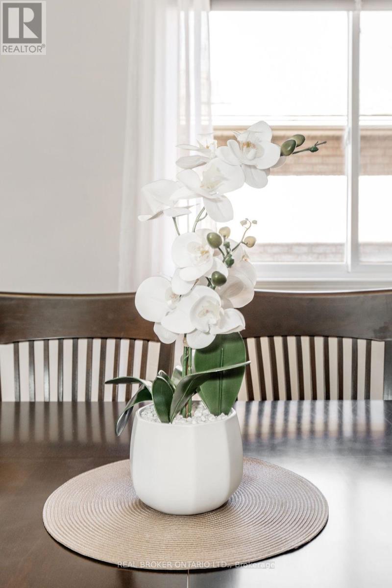 65 Benson Drive, Barrie, Ontario  L4N 7Y2 - Photo 9 - S13030578