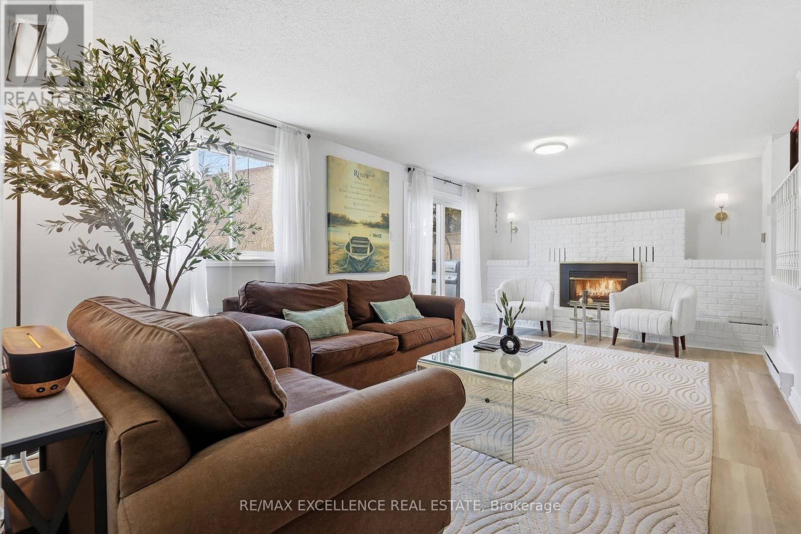 277 Nelson Street, Barrie, Ontario  L4M 5P6 - Photo 4 - S13030642