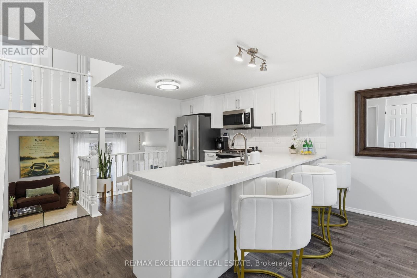 277 Nelson Street, Barrie, Ontario  L4M 5P6 - Photo 8 - S13030642