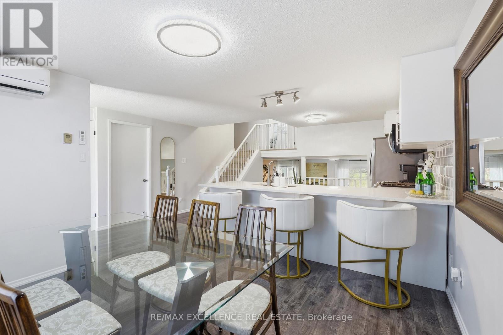 277 Nelson Street, Barrie, Ontario  L4M 5P6 - Photo 9 - S13030642