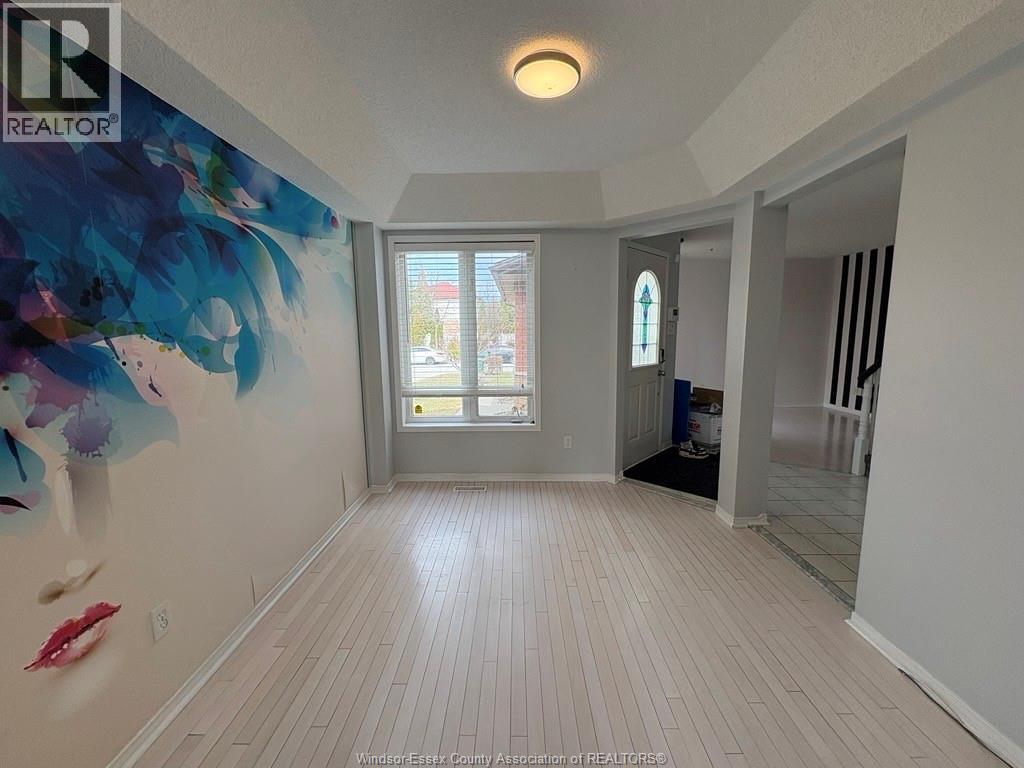983 Peach Blossom Crescent, Windsor, Ontario  N9G 2S2 - Photo 3 - 26008909
