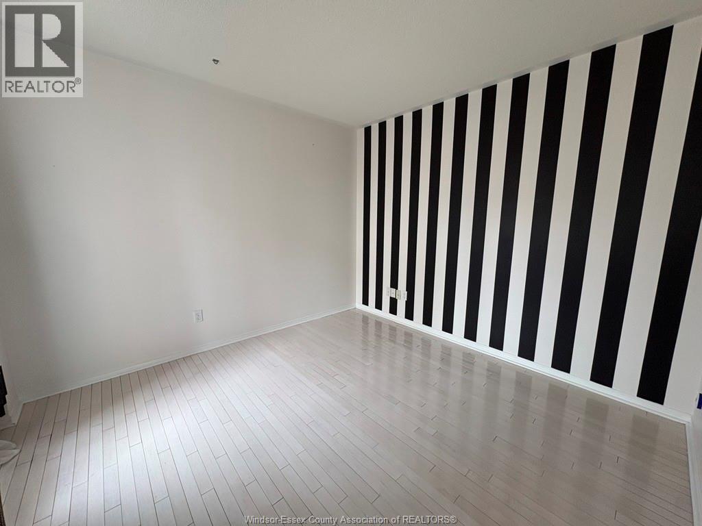 983 Peach Blossom Crescent, Windsor, Ontario  N9G 2S2 - Photo 4 - 26008909