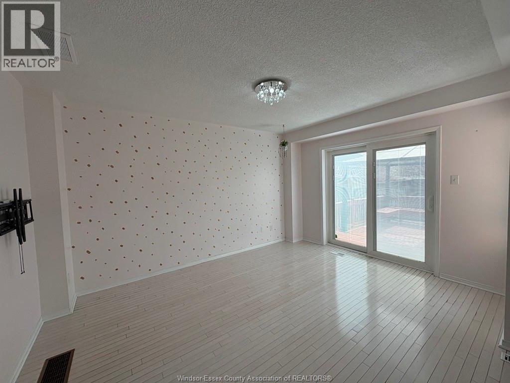 983 Peach Blossom Crescent, Windsor, Ontario  N9G 2S2 - Photo 7 - 26008909