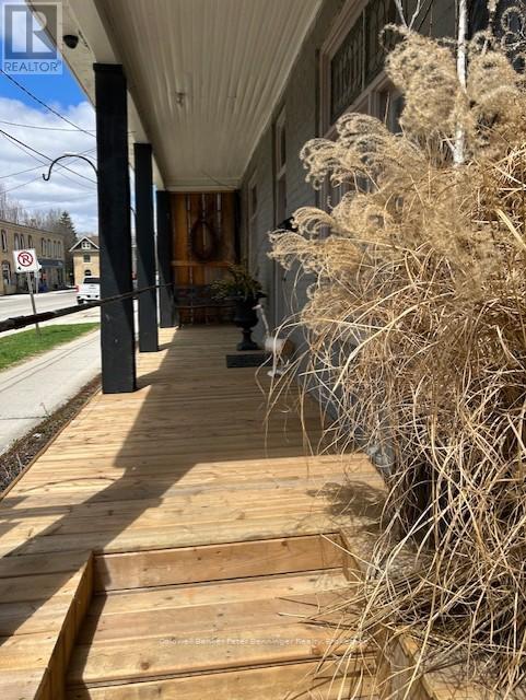 521 Mill Street, West Grey, Ontario  N0G 2M0 - Photo 3 - X12864336