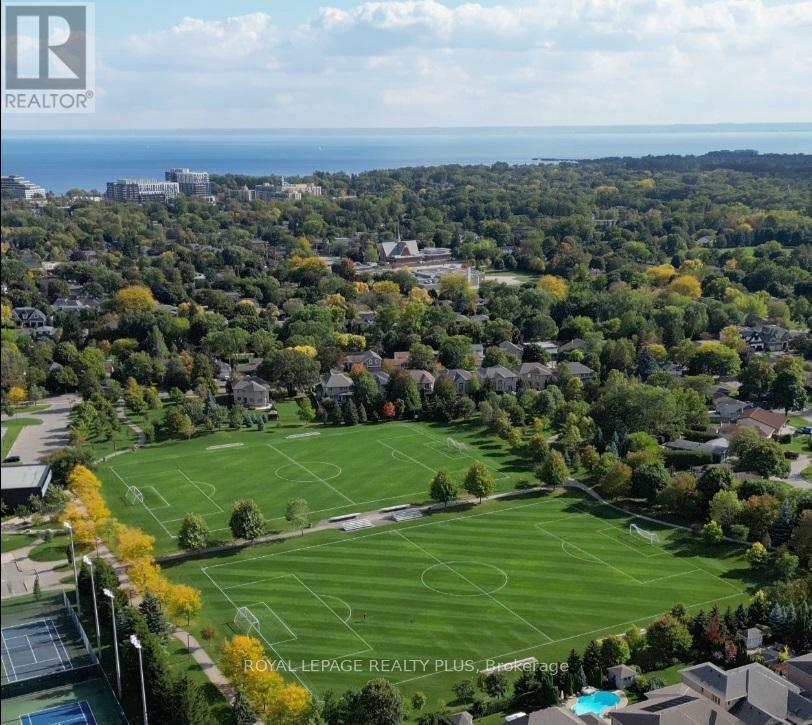 2335 Wyandotte Drive, Oakville, Ontario  L6L 2T4 - Photo 47 - W12823450