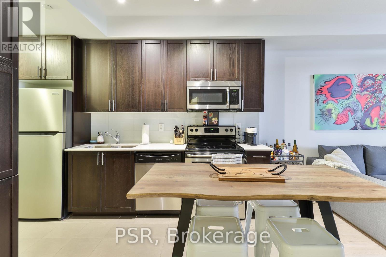 638 - 36 Via Bagnato, Toronto, Ontario  M6A 0B7 - Photo 3 - W13030386