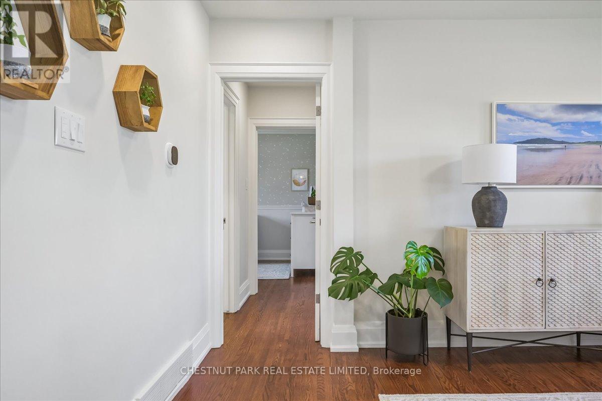 1613 Wembury Road, Mississauga, Ontario  L5J 2L8 - Photo 15 - W13030418