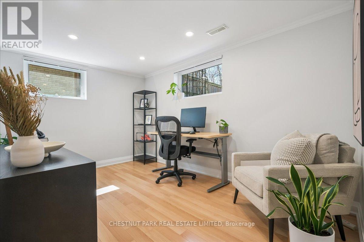 1613 Wembury Road, Mississauga, Ontario  L5J 2L8 - Photo 24 - W13030418