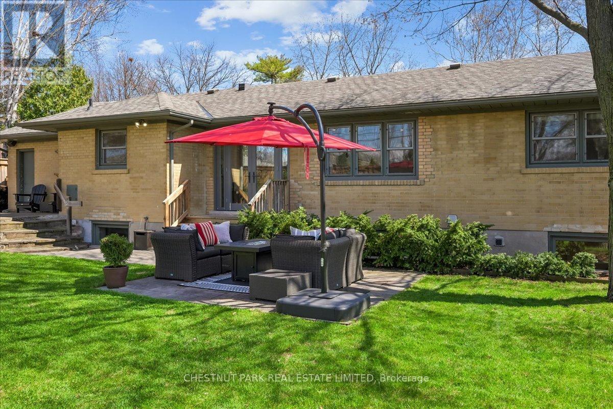 1613 Wembury Road, Mississauga, Ontario  L5J 2L8 - Photo 31 - W13030418