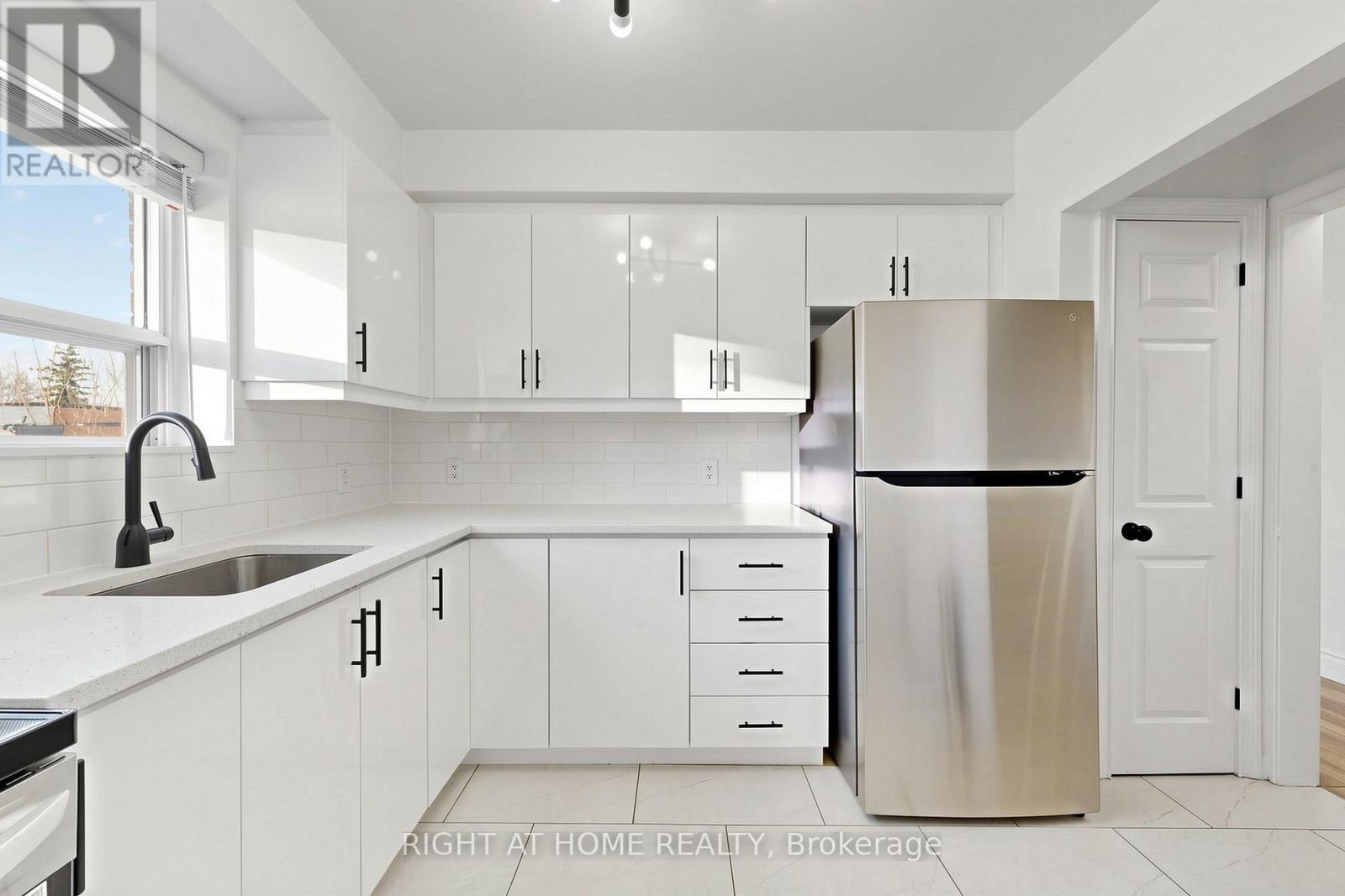 4 - 10 Wadsworth Avenue, Toronto, Ontario  M9N 2G2 - Photo 12 - W13030458