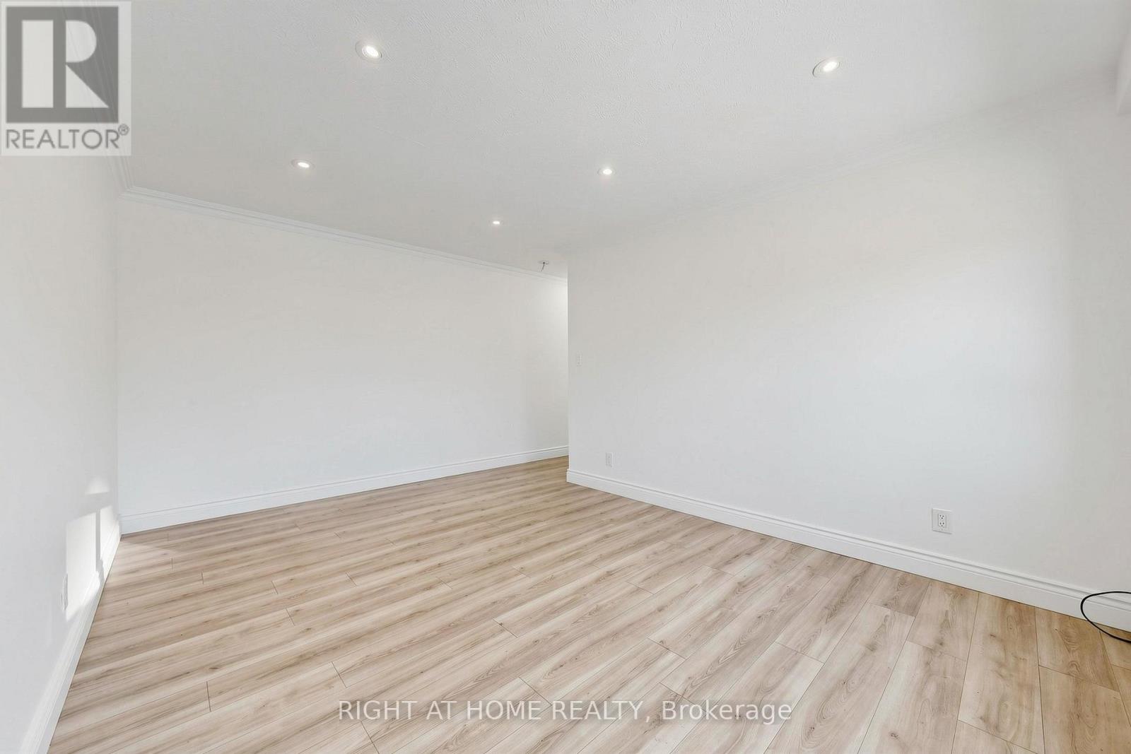 4 - 10 Wadsworth Avenue, Toronto, Ontario  M9N 2G2 - Photo 7 - W13030458