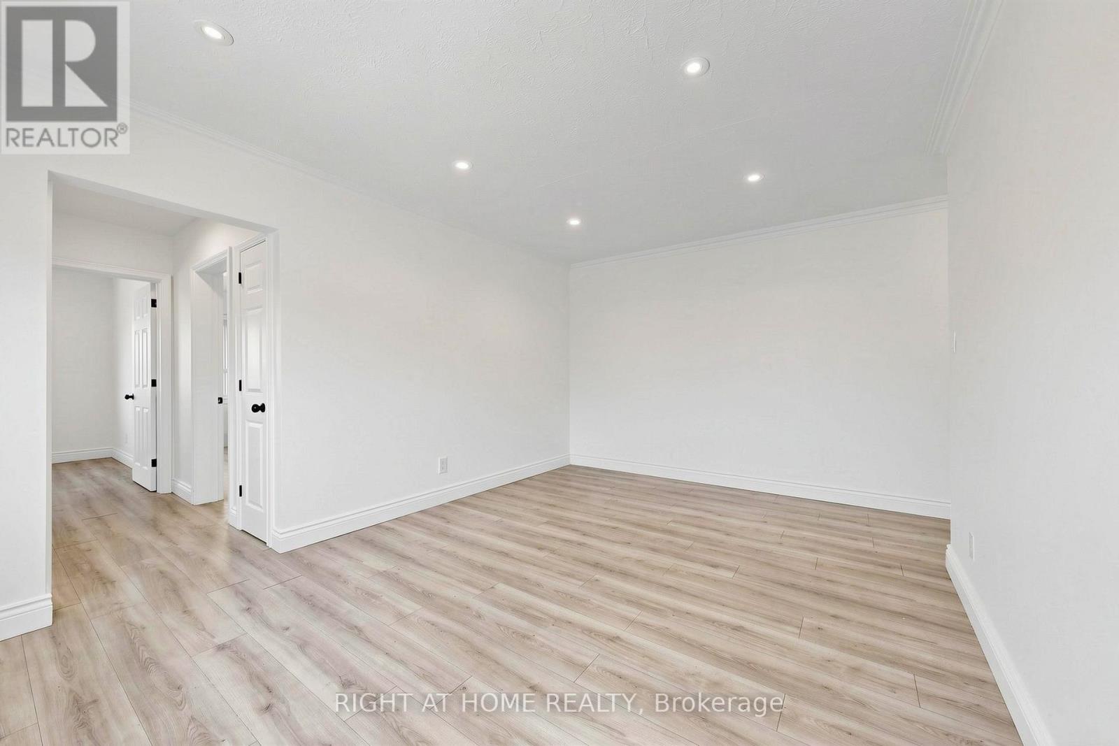 4 - 10 Wadsworth Avenue, Toronto, Ontario  M9N 2G2 - Photo 8 - W13030458