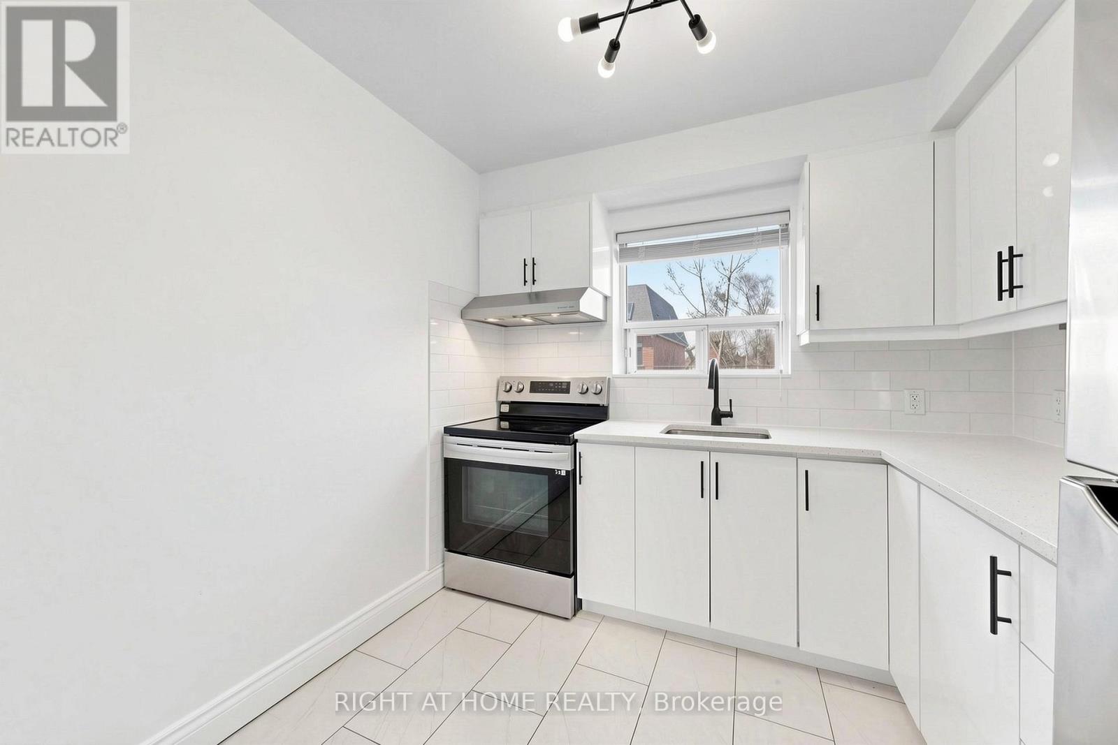 4 - 10 Wadsworth Avenue, Toronto, Ontario  M9N 2G2 - Photo 9 - W13030458