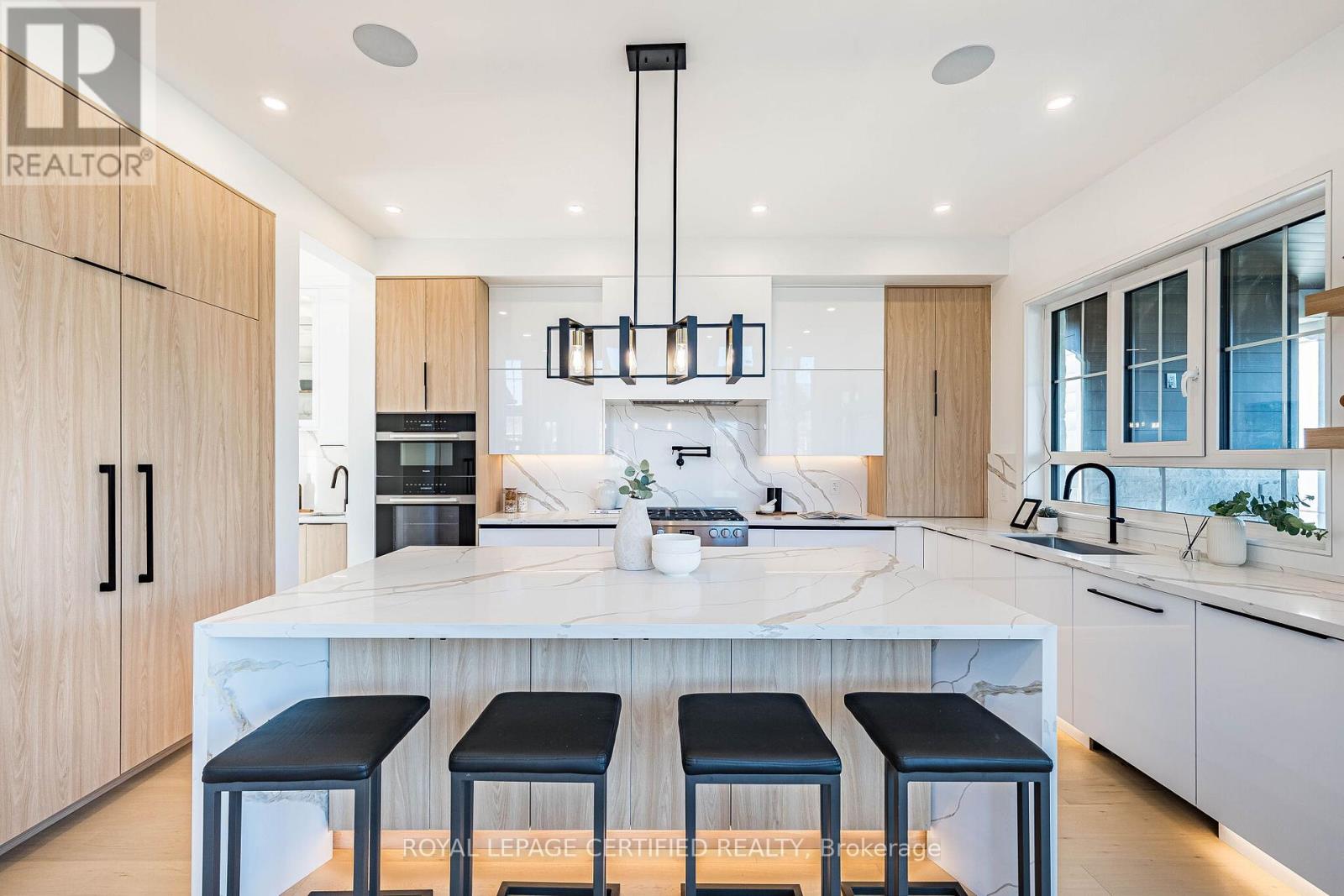 1404 Waverly Avenue Sw, Oakville, Ontario  L6L 2S3 - Photo 15 - W13030482