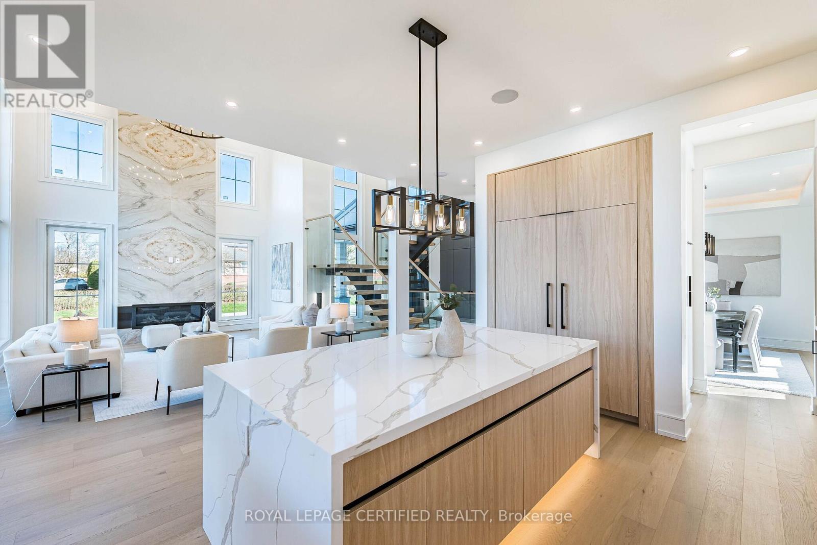 1404 Waverly Avenue Sw, Oakville, Ontario  L6L 2S3 - Photo 16 - W13030482