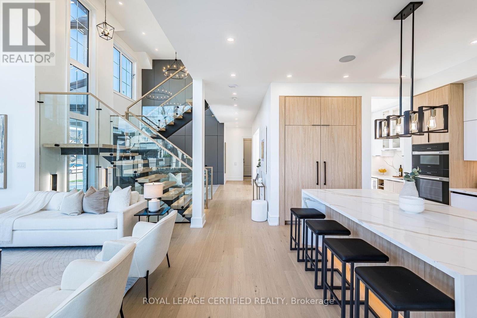 1404 Waverly Avenue Sw, Oakville, Ontario  L6L 2S3 - Photo 23 - W13030482