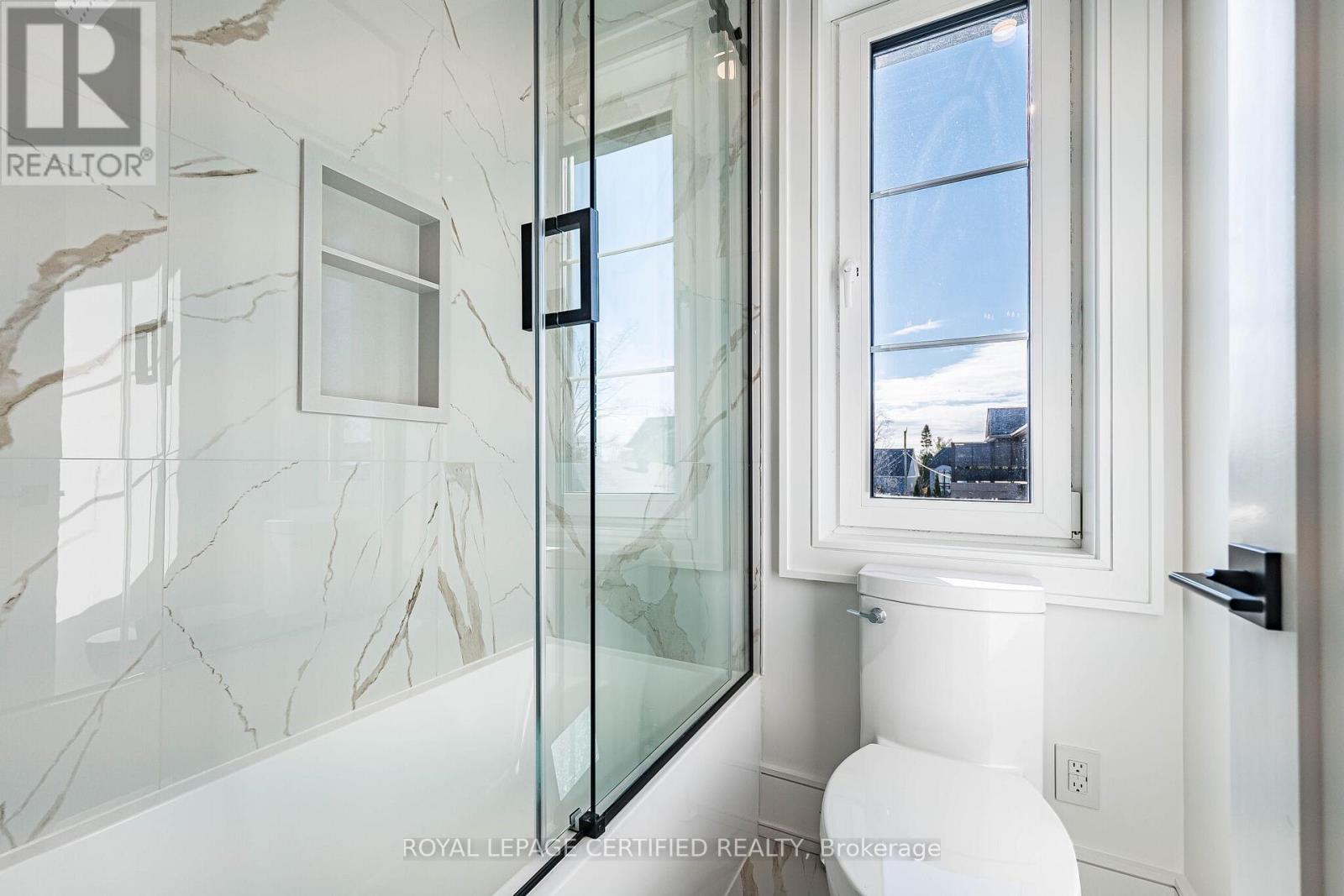 1404 Waverly Avenue Sw, Oakville, Ontario  L6L 2S3 - Photo 33 - W13030482