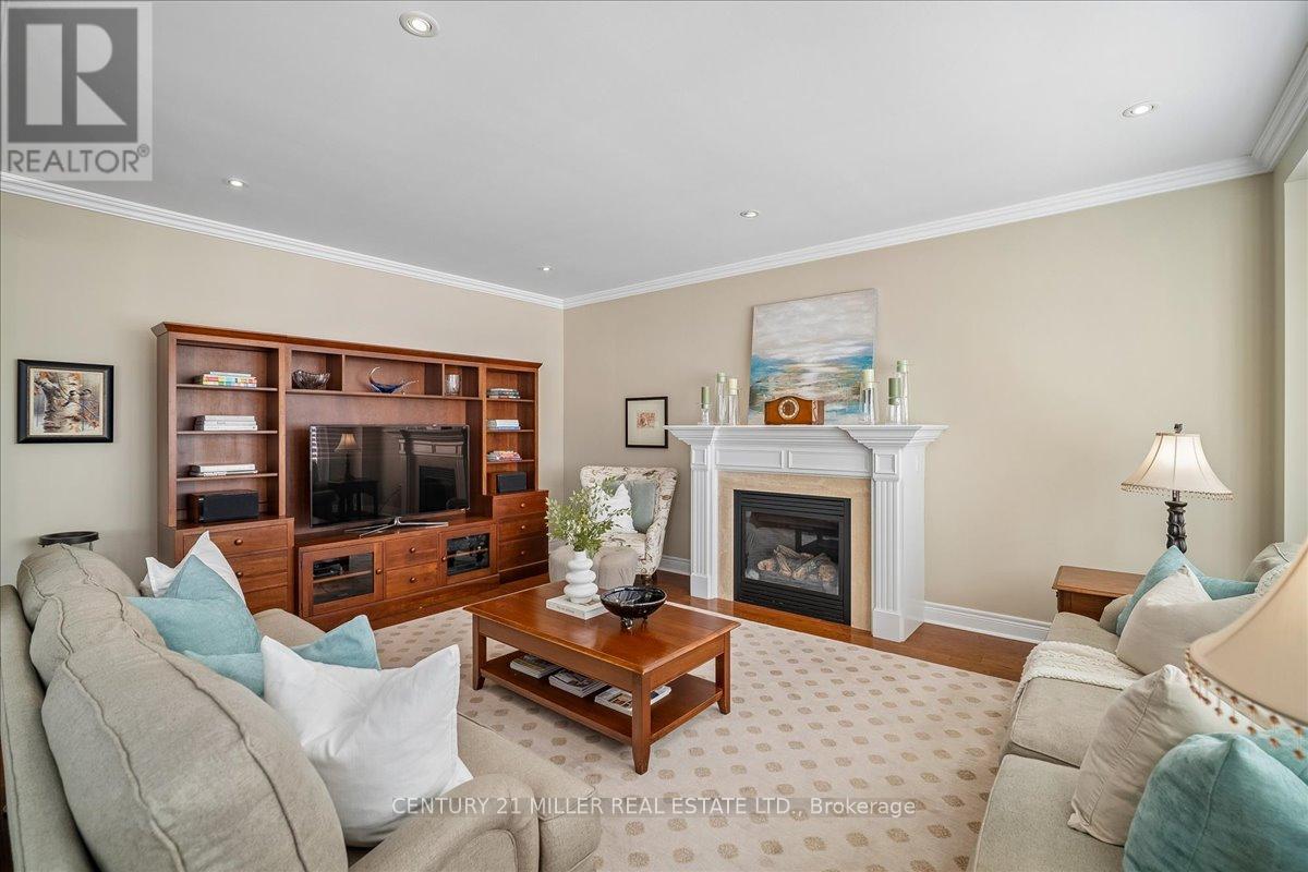 3400 Liptay Avenue, Oakville, Ontario  L6M 0M8 - Photo 9 - W13030602